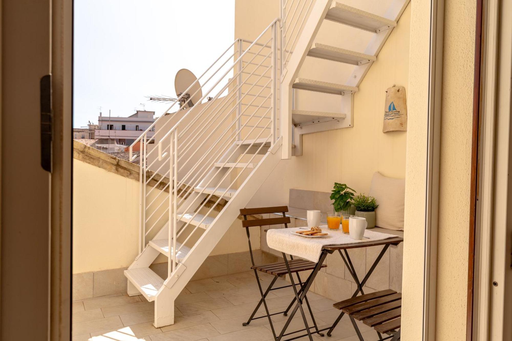 Domus De Silva - In Centro Storico A Apartment *